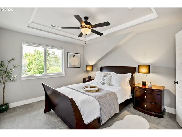 7955 N COURTENAY Ave, Portland, OR 97203