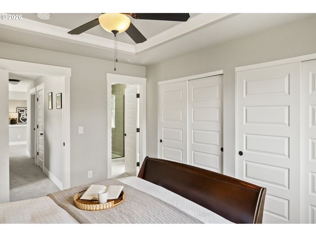 7955 N COURTENAY Ave, Portland, OR 97203