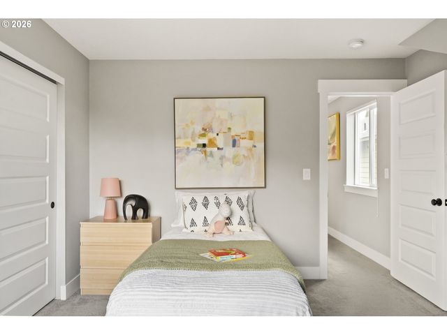 7955 N COURTENAY Ave, Portland, OR 97203