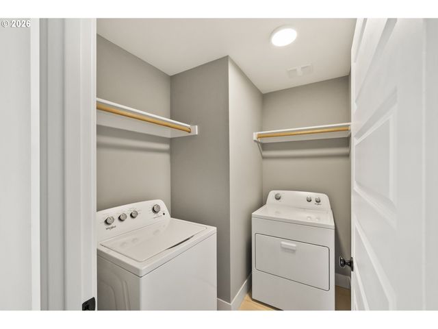 7955 N COURTENAY Ave, Portland, OR 97203