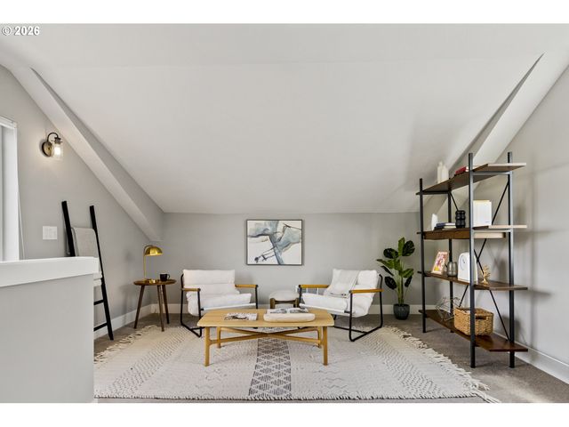 7955 N COURTENAY Ave, Portland, OR 97203