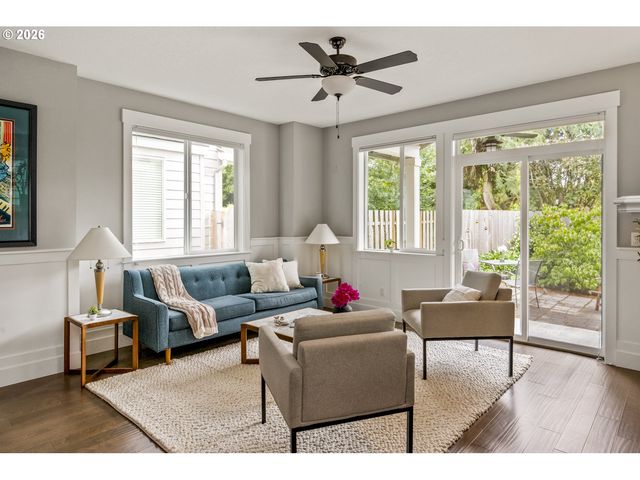 7955 N COURTENAY Ave, Portland, OR 97203