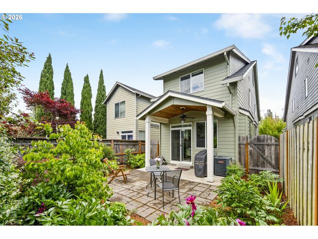 7955 N COURTENAY Ave, Portland, OR 97203