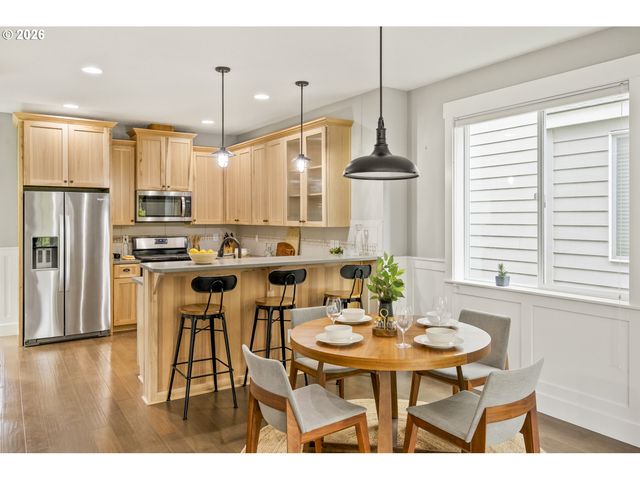 7955 N COURTENAY Ave, Portland, OR 97203