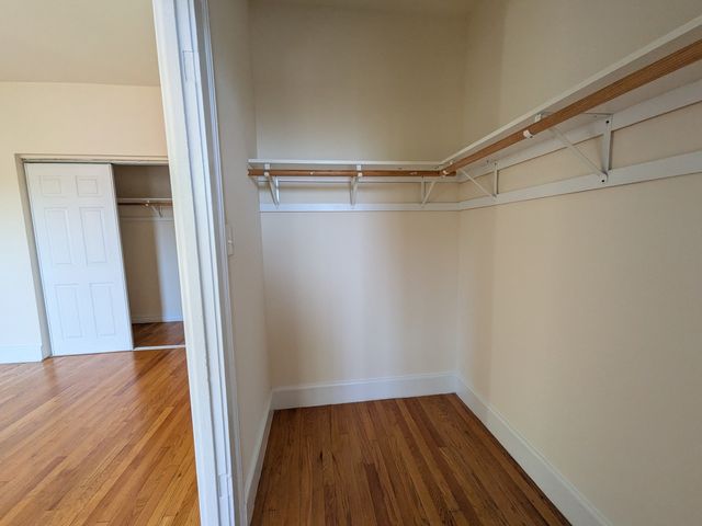 2704 N Sawyer Avenue 210, Chicago, IL 60647