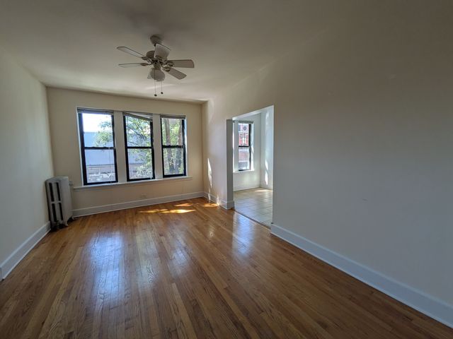 2704 N Sawyer Avenue 210, Chicago, IL 60647