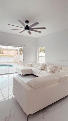 2047 MEADOW POND WAY, Orlando, FL 32824