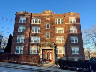 31 Dennison Ave 16, Framingham, MA 01702