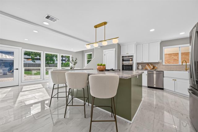 1202 Briar Bayou Drive, Houston, TX 77077