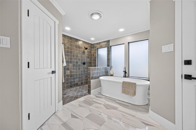 1202 Briar Bayou Drive, Houston, TX 77077