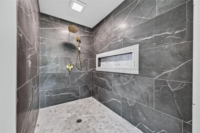1202 Briar Bayou Drive, Houston, TX 77077