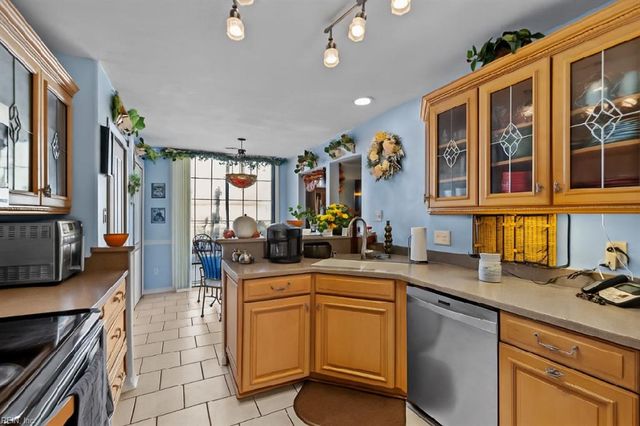 4632 Hunting Wood RD, Chesapeake, VA 23321