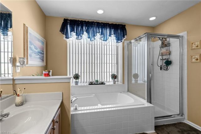 4632 Hunting Wood RD, Chesapeake, VA 23321