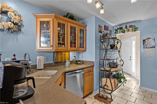 4632 Hunting Wood RD, Chesapeake, VA 23321