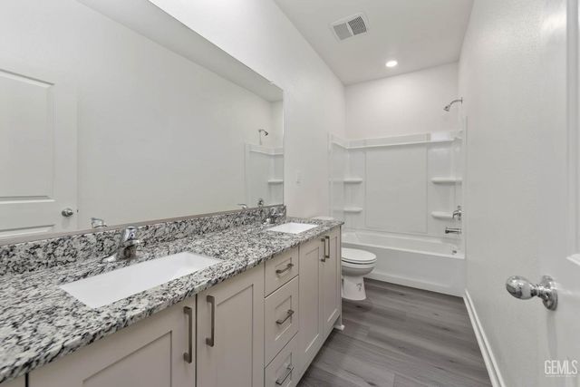 7600 Rambutan Place, Bakersfield, CA 93313