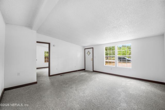 4318 DEERFIELD Circle W, Macclenny, FL 32063