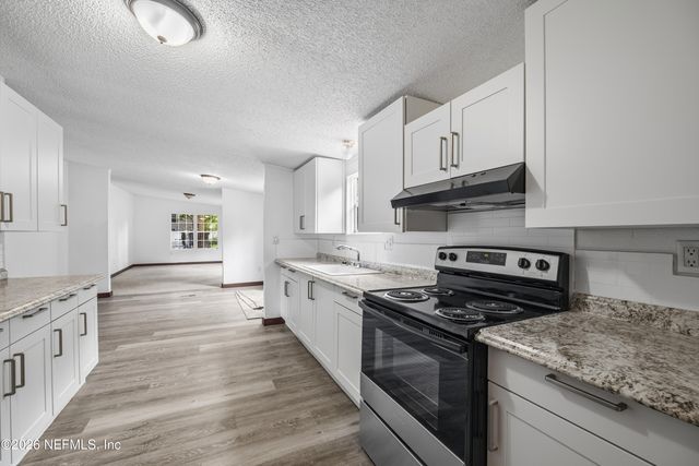 4318 DEERFIELD Circle W, Macclenny, FL 32063