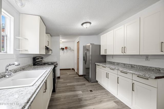 4318 DEERFIELD Circle W, Macclenny, FL 32063