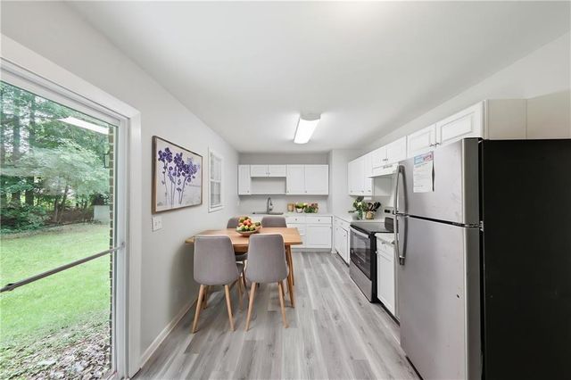 2463 Montezuma Circle, Ellenwood, GA 30294