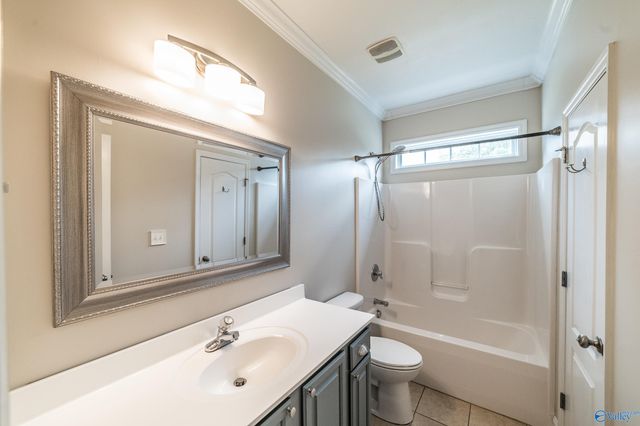 7002 Greystone Lane SE, Owens Cross Roads, AL 35763