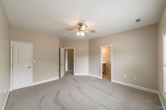 7002 Greystone Lane SE, Owens Cross Roads, AL 35763