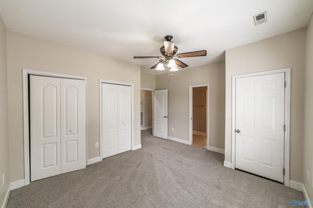 7002 Greystone Lane SE, Owens Cross Roads, AL 35763