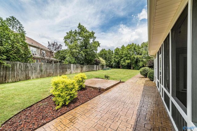 7002 Greystone Lane SE, Owens Cross Roads, AL 35763