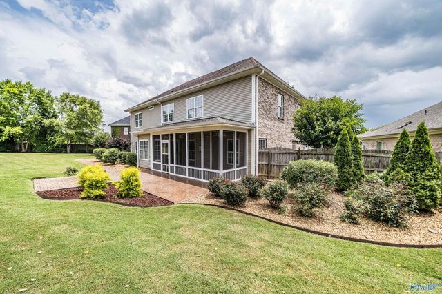 7002 Greystone Lane SE, Owens Cross Roads, AL 35763