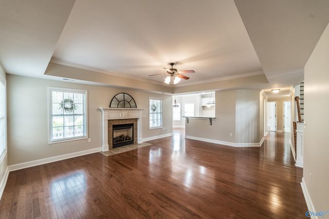 7002 Greystone Lane SE, Owens Cross Roads, AL 35763