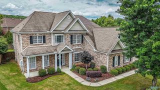 7002 Greystone Lane SE, Owens Cross Roads, AL 35763