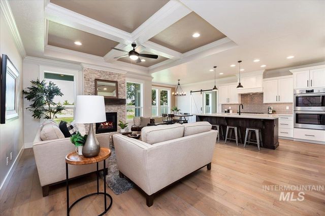 6638 N Spindrift Way, Meridian, ID 83646