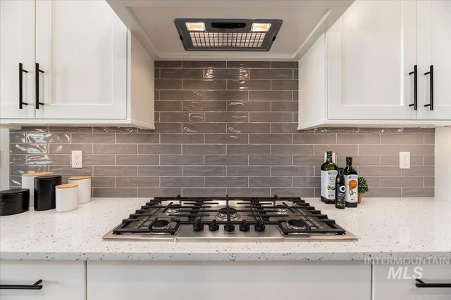 6638 N Spindrift Way, Meridian, ID 83646