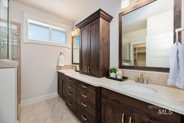 6638 N Spindrift Way, Meridian, ID 83646