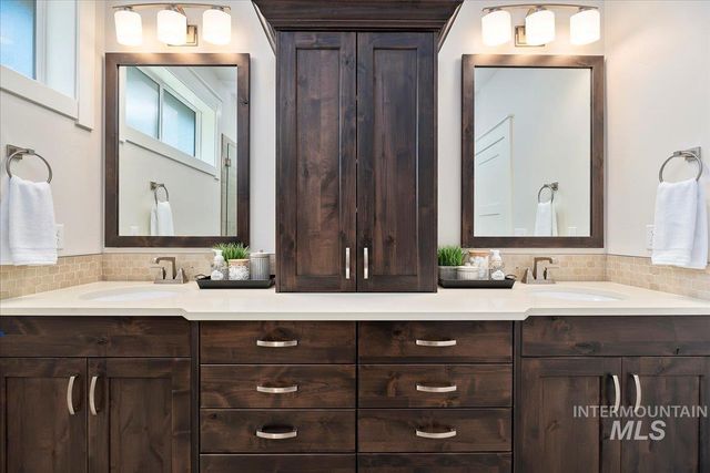 6638 N Spindrift Way, Meridian, ID 83646