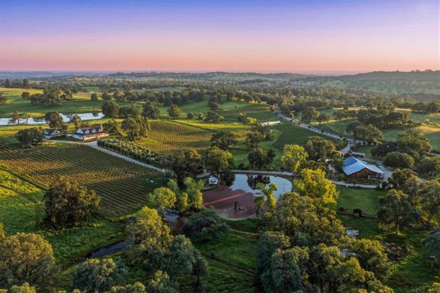 10120 Shenandoah Rd, Plymouth, CA 95669