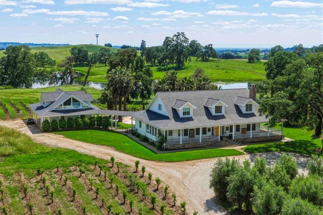 10120 Shenandoah Rd, Plymouth, CA 95669
