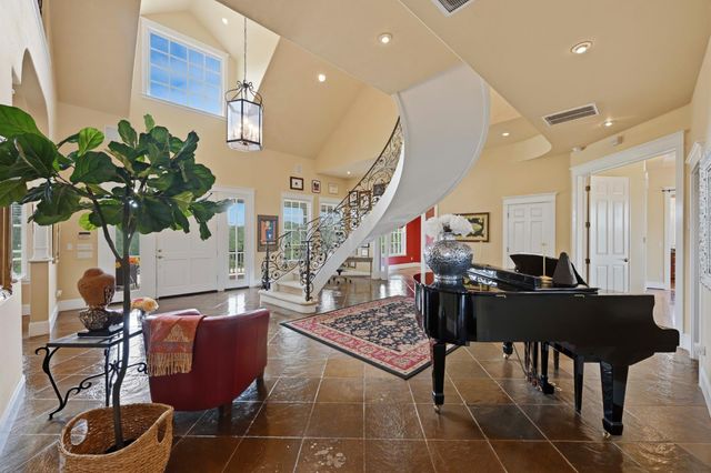 10120 Shenandoah Rd, Plymouth, CA 95669
