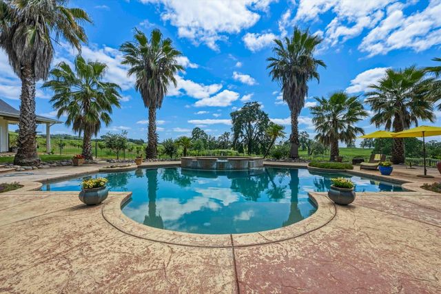 10120 Shenandoah Rd, Plymouth, CA 95669