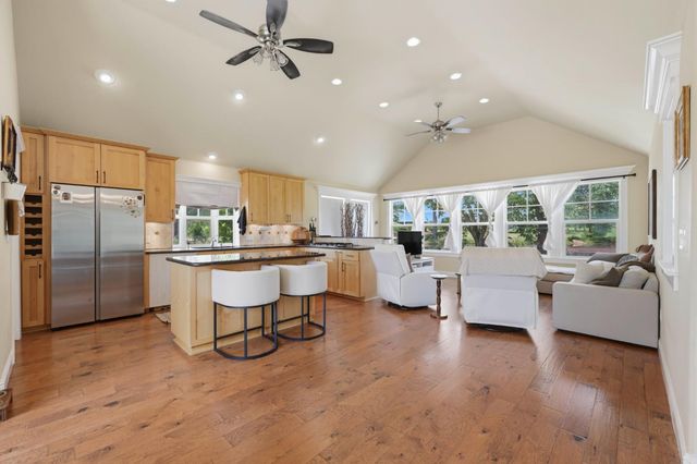 10120 Shenandoah Rd, Plymouth, CA 95669