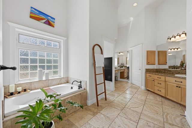 10120 Shenandoah Rd, Plymouth, CA 95669