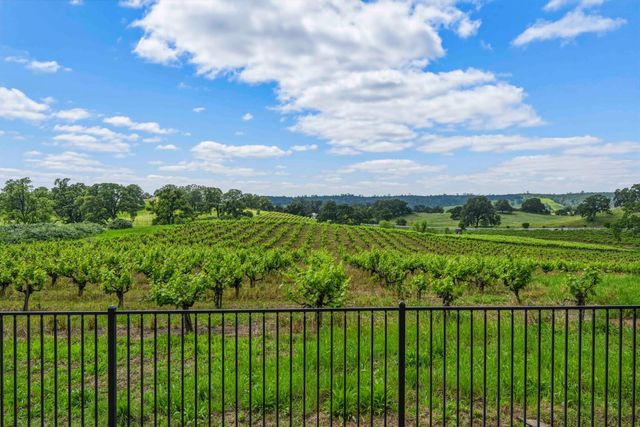 10120 Shenandoah Rd, Plymouth, CA 95669