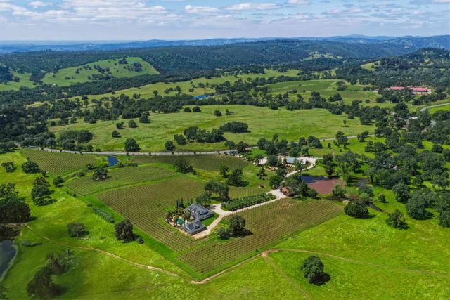 10120 Shenandoah Rd, Plymouth, CA 95669
