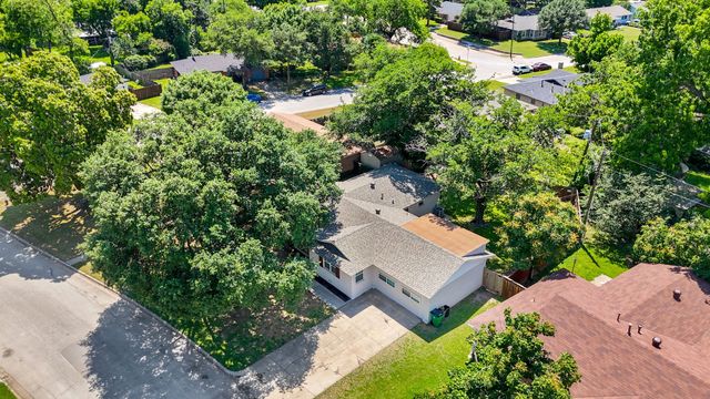 2125 Elton Road, Haltom City, TX 76117