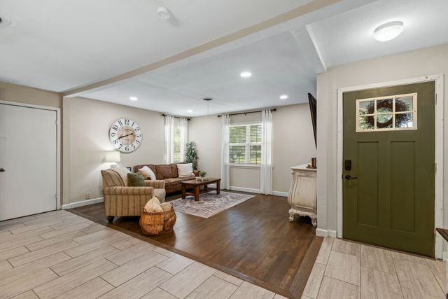 2125 Elton Road, Haltom City, TX 76117