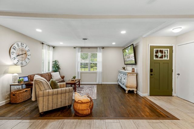 2125 Elton Road, Haltom City, TX 76117