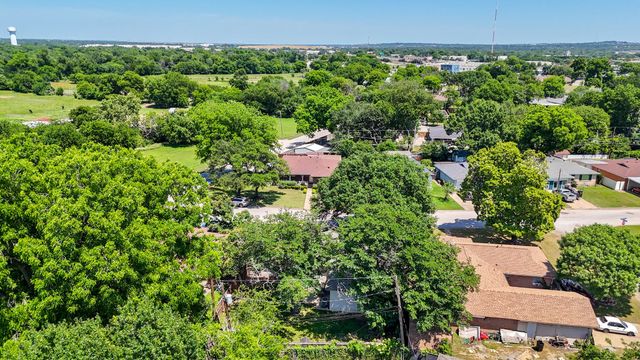 2125 Elton Road, Haltom City, TX 76117