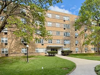 2025 W Granville Avenue B110, Chicago, IL 60659