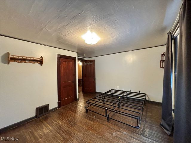 450 Buffalo Street, Conneaut, OH 44030