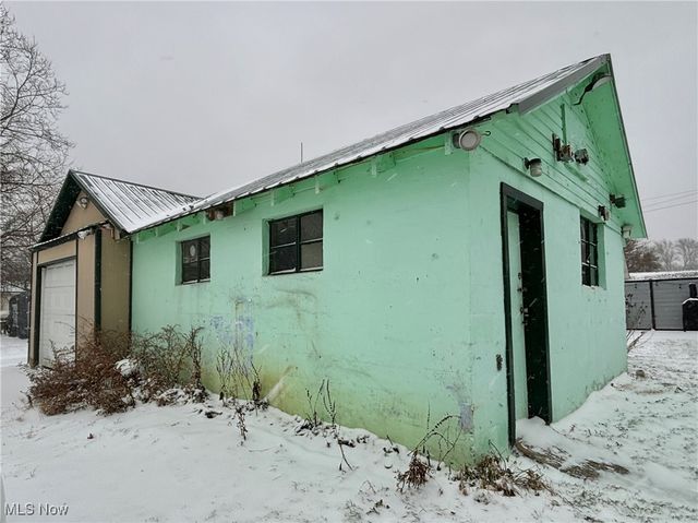 450 Buffalo Street, Conneaut, OH 44030