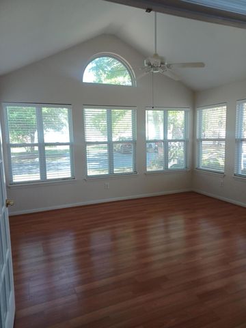 116 Ashley Villa Circle B, Charleston, SC 29414